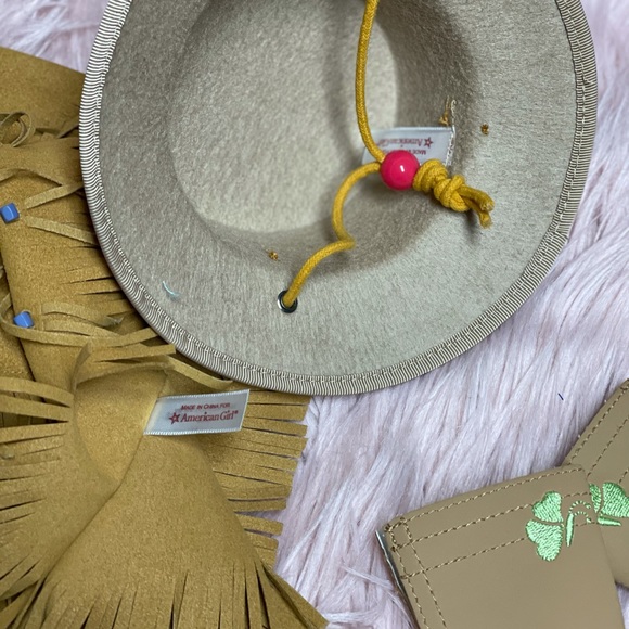 American girl bundle ,  NOTE DOLL NOT INCLUDED - Picture 3 of 6